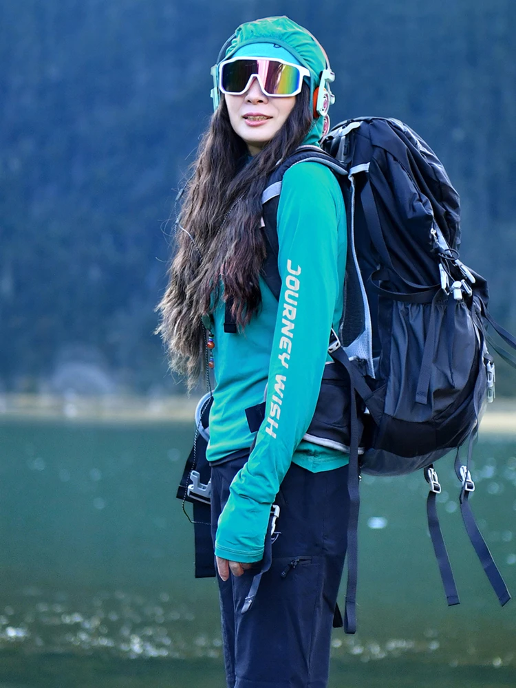 低山登山で汗をかきながらも快適に過ごすには？長袖Tシャツの選び方を徹底解説