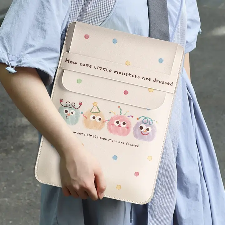 クリエイティブなファー付きパソコン用インナーケース【縦型・MacBook Pro対応・Lenovo小新Air・Huawei Mate用】
