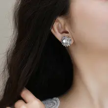 天然水沫子玉石のイヤリング【純銀装飾・高級感あるデザイン・女性用】