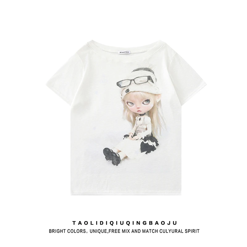 アイドルtシャツのデザインと実用性：Y2KスタイルドールプリントTシャツの特徴と選び方