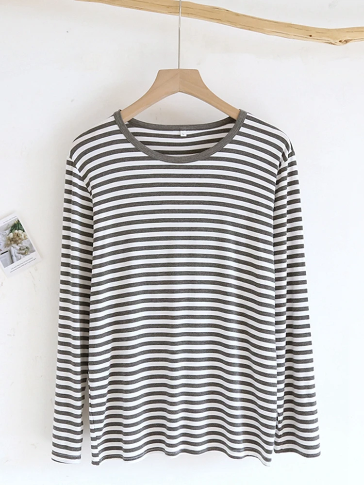 夏の寝るときの服は、本当に涼しい素材を選ぶべき？