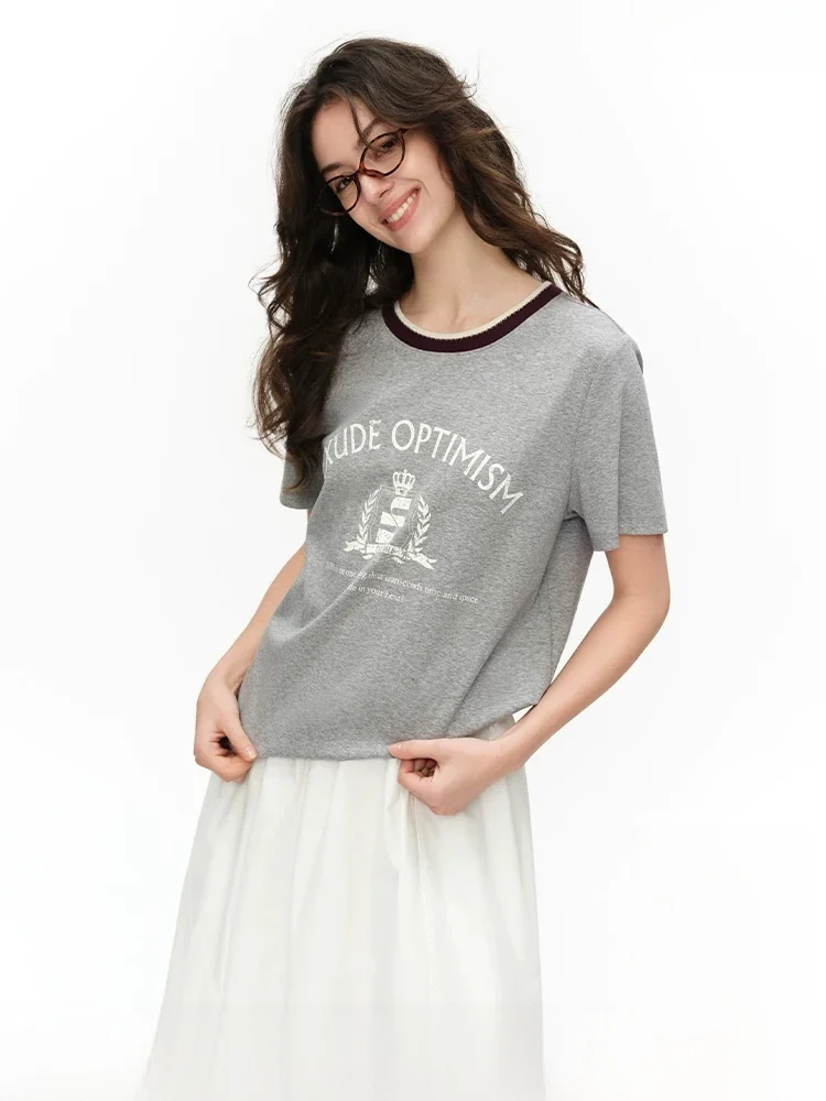 「Tシャツ重ね着コーデ レディース」で失敗しない方法は？デザイン性のあるバイカラーリブクルーネックTシャツが解決する