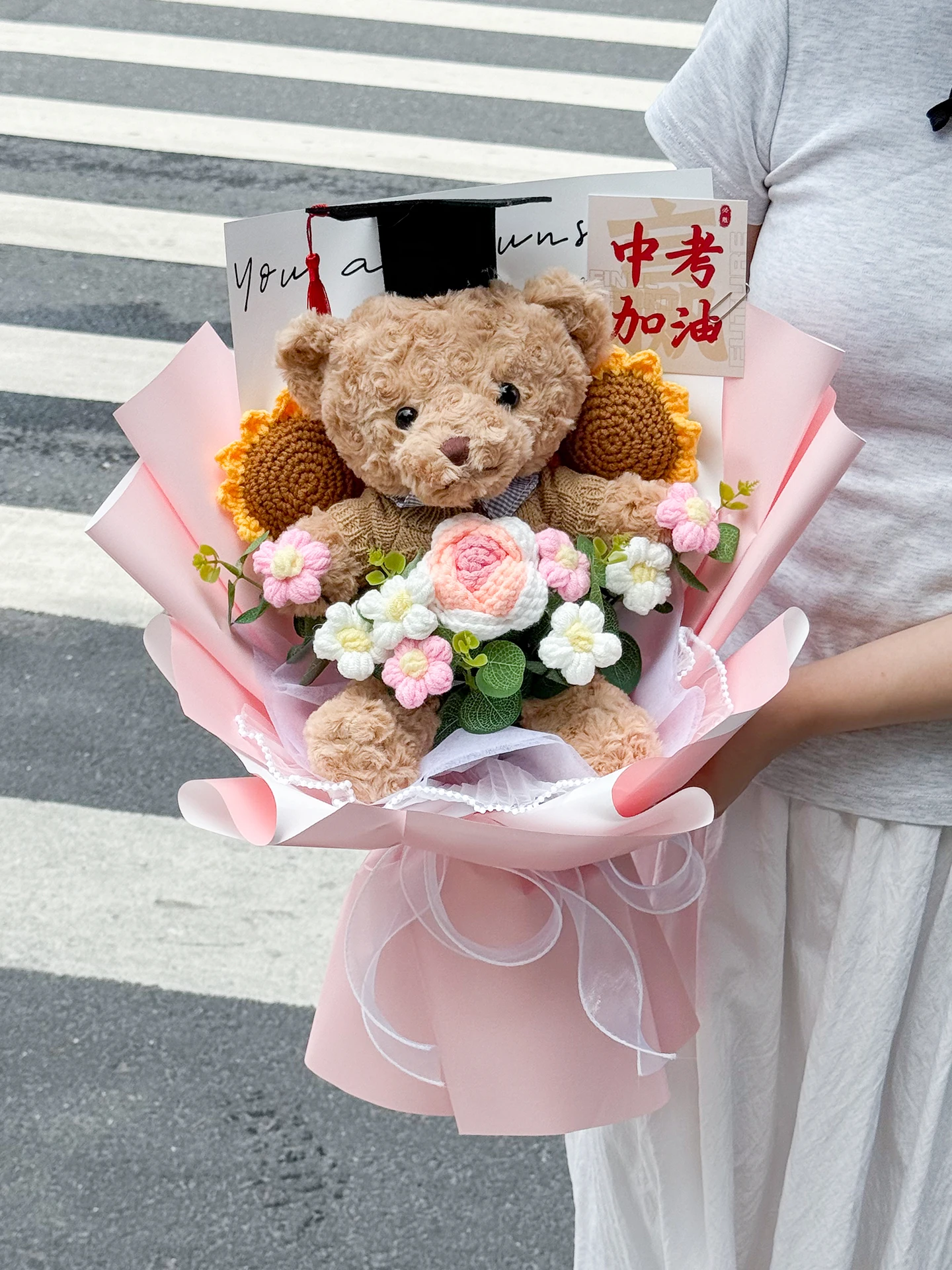 可愛いデザインのぬいぐるみブーケ：中考・卒業シーズン向けギフトの実用性とシーン別適用