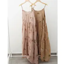 涼しげなリネン混フラワープリントキャミソールVネックワンピース【夏用・ロング丈・リラクシングスタイル】