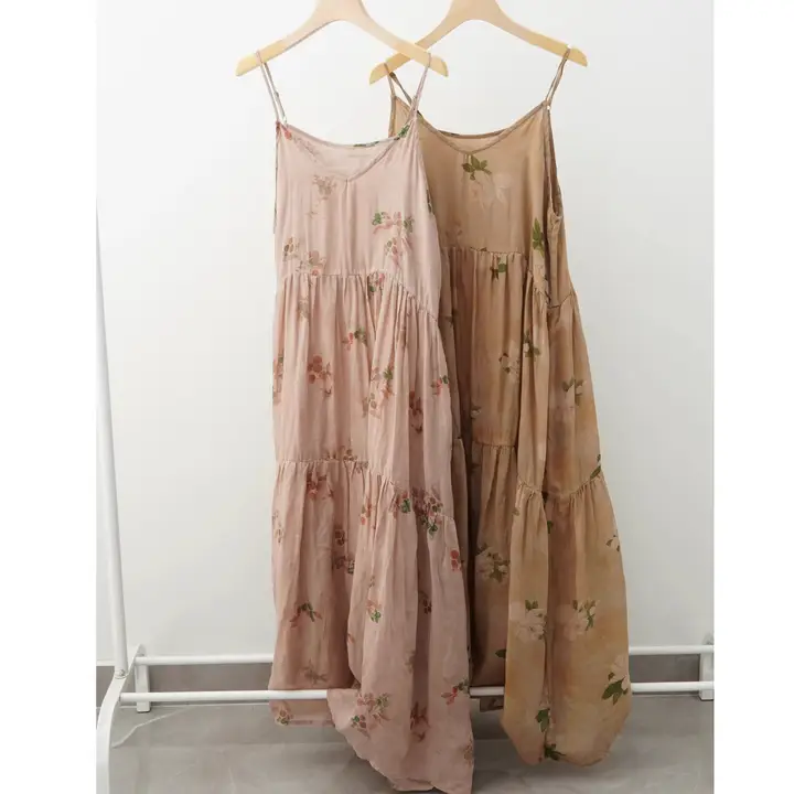 涼しげなリネン混フラワープリントキャミソールVネックワンピース【夏用・ロング丈・リラクシングスタイル】