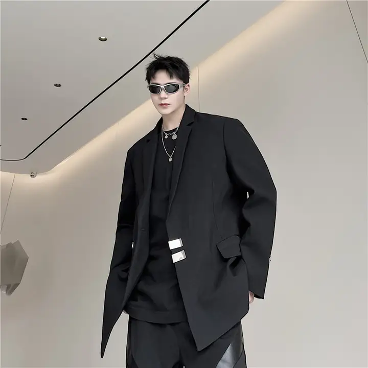 個性的なデザイン！メンズ春用カジュアルジャケット【金属装飾付き・ルーズフィット・コーディネートに最適】