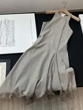 トレンディなデザイン！肩開きのAラインチェック柄ロングワンピース【コットン素材・ノースリーブ・ビーチ＆通勤用】