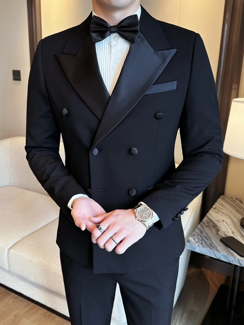 結婚式に着る男性のカジュアルスーツ、どう選ぶべきか？