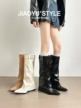 真皮のレトロスタイルのロングブーツ【バックル付き・太ヒール・フィット感良好】