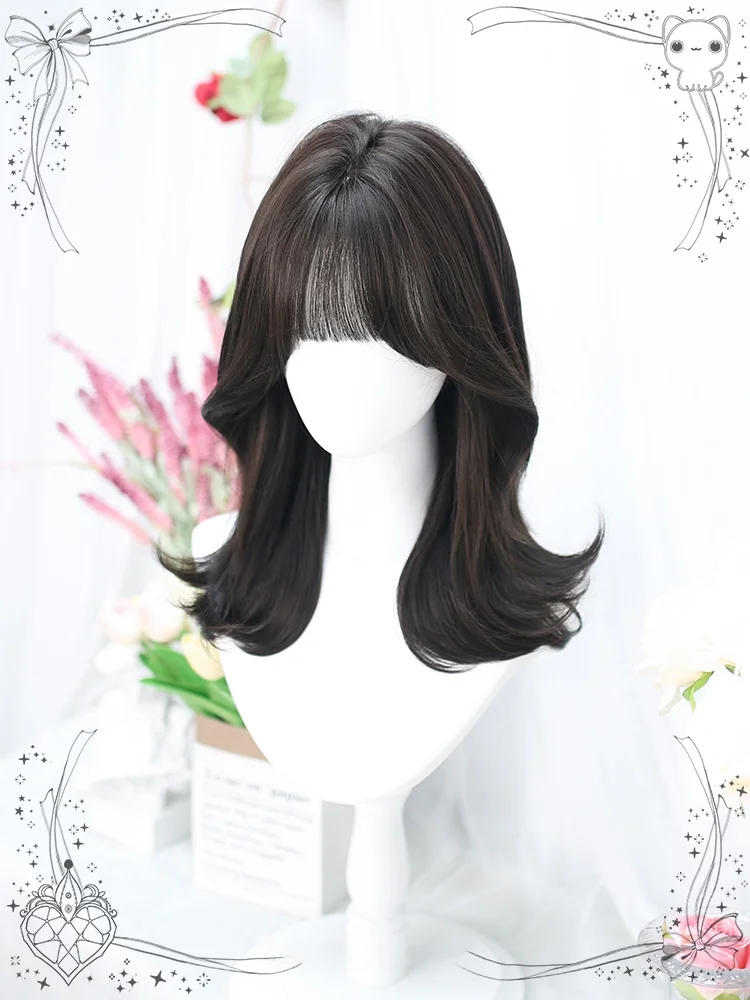 ショートヘアにカチューシャをつけるのは、本当に難しい？