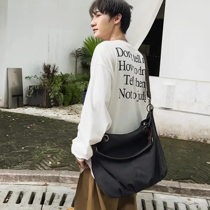 レトロスタイルのトートバッグ【ユニセックス・大容量・キャンバス製・通勤用】