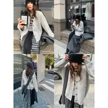 極上の柔らかさのバルキーVネックニットカーディガン【秋冬・した雰囲気】