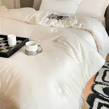 高級 大豆繊維と桑蚕絲使用 夏用涼感布団【薄手・軽量・春秋向け】