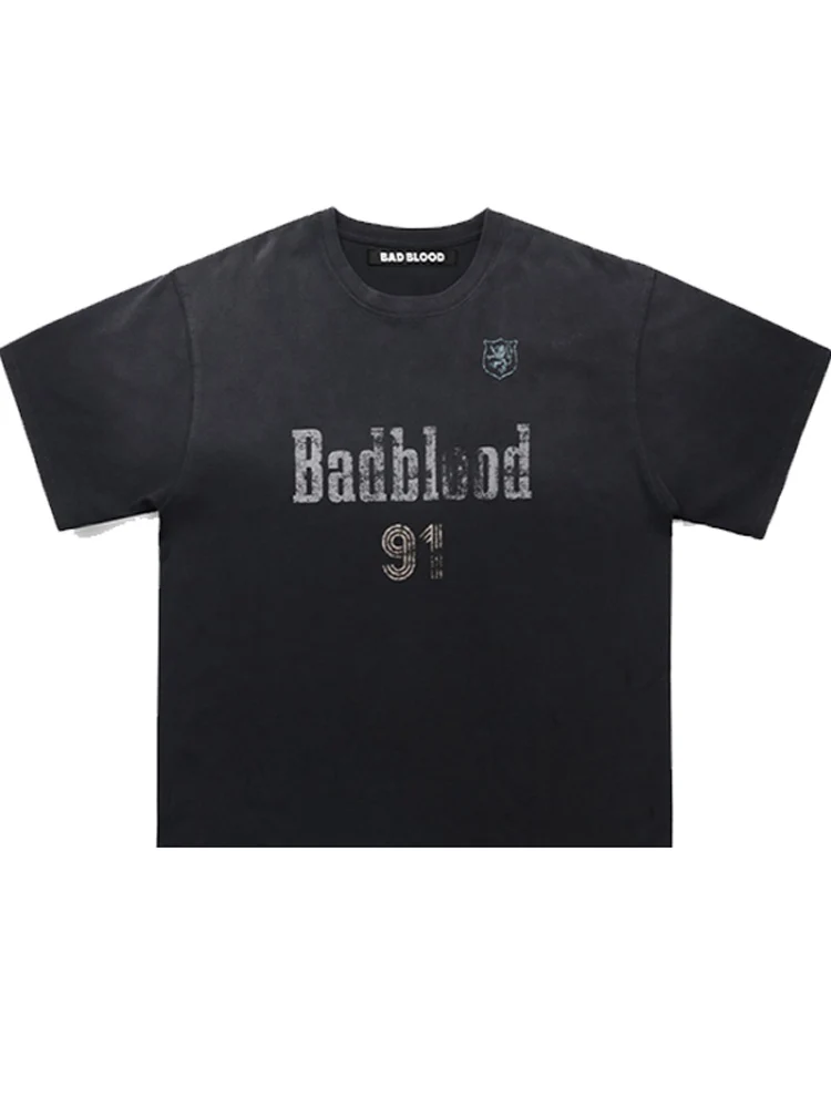 色褪せたTシャツは本当にダメなのか？それとも、逆に魅力になるの？