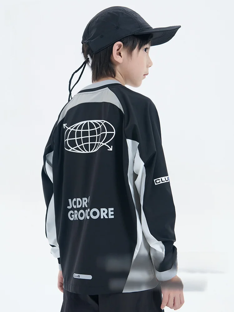 アウトドア 生地 としての涤纶：男の子用長袖Tシャツの 実用性と使用シーン解析