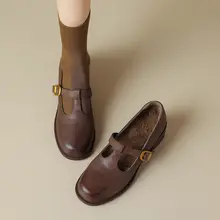 レトロデザインの小さな革靴【粗いヒール・裏地に加えた極上の柔らかさ・T字ストラップ・ラビットファー】