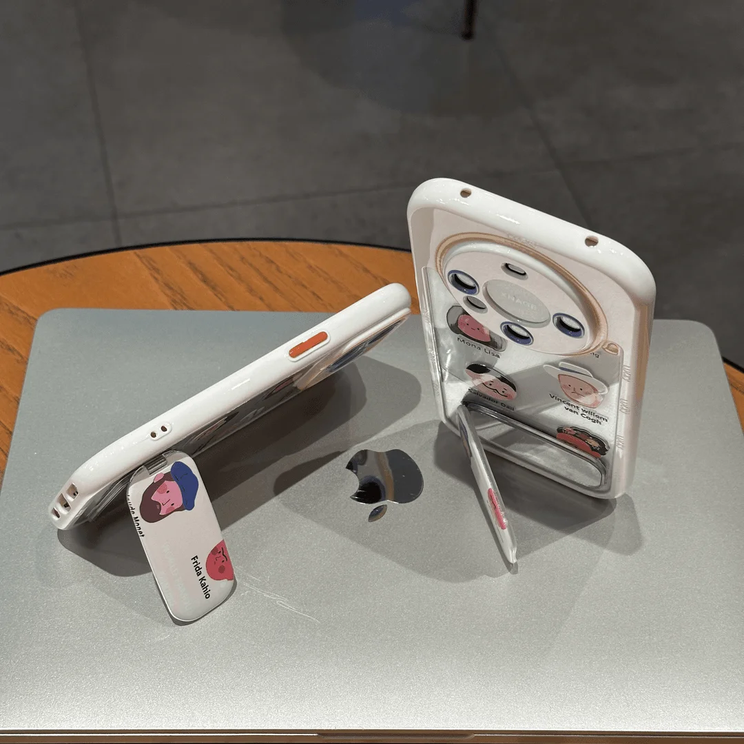 スマホケース おもしろい  どうやって選ぶ？グラフィティアートがもたらす、日常の小さな幸せとは