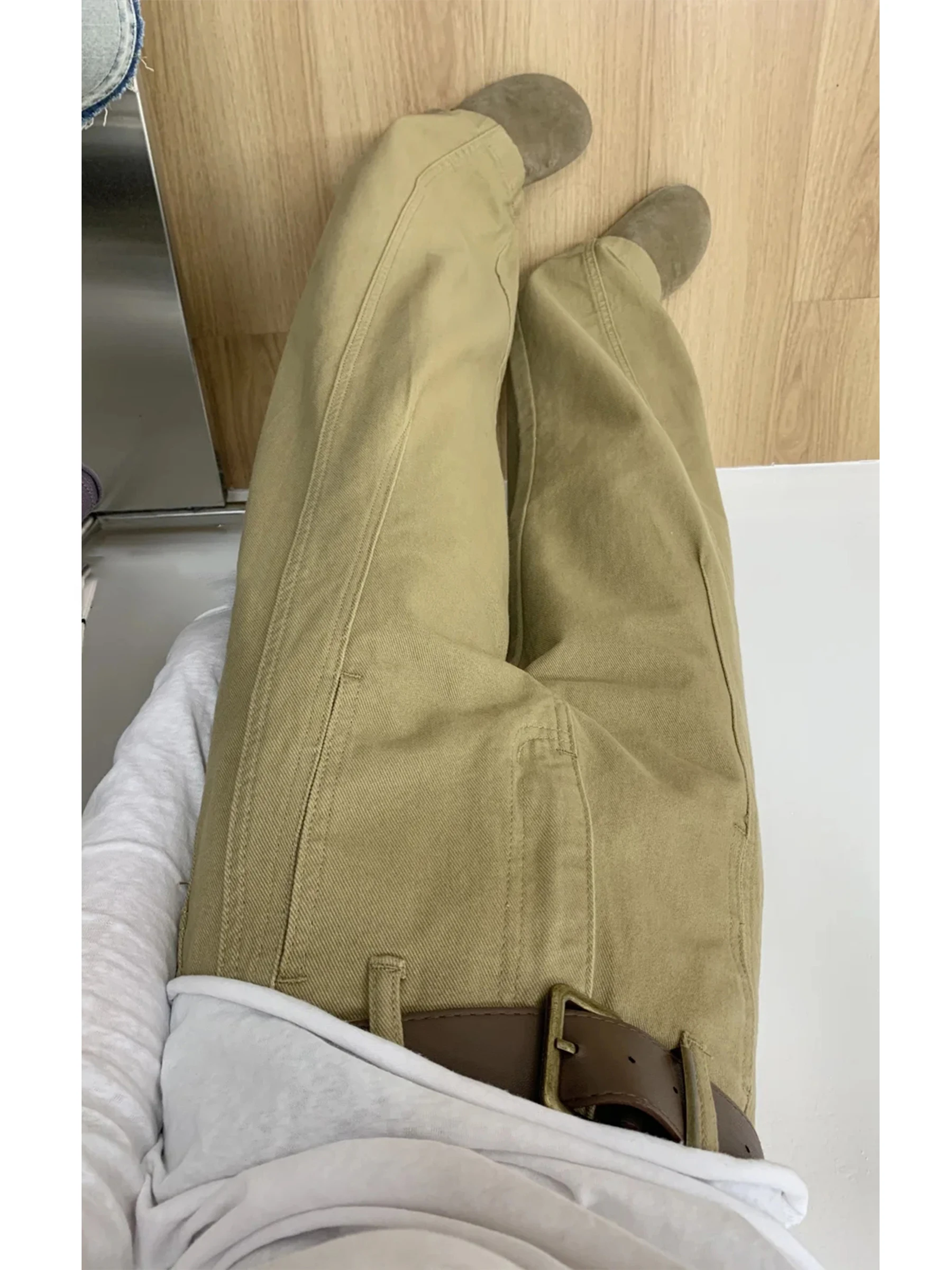 ゆったりデニムパンツを選ぶときに迷うのは、本当にサイズの選び方ですか？