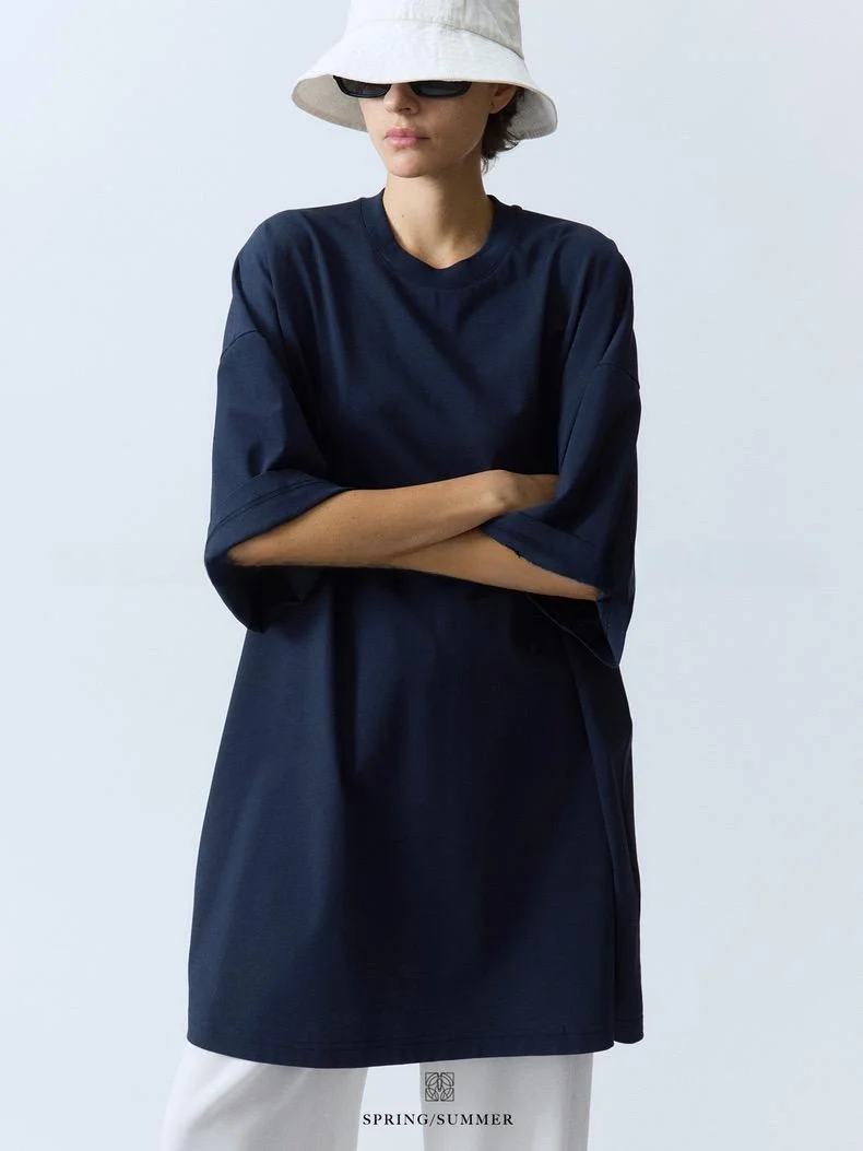 UNICA オーバーサイズTシャツ：落ち感のあるシルク光沢コットンで夏の日常を快適に