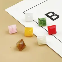 透明な雲模様の正方形シャツボタン【アクリル製・擬似玉石・ピラミッド型】