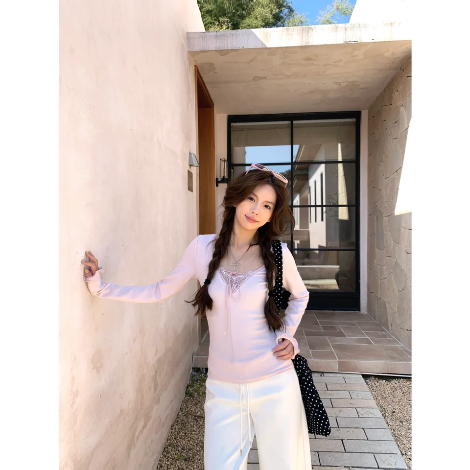 リボン付きレースVネック長袖Tシャツ【女性用・上品なデザイン・春用】