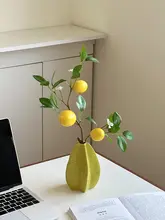 リアル感のある造花と陶器製花瓶【テーブル装飾用・インテリア・撮影用】