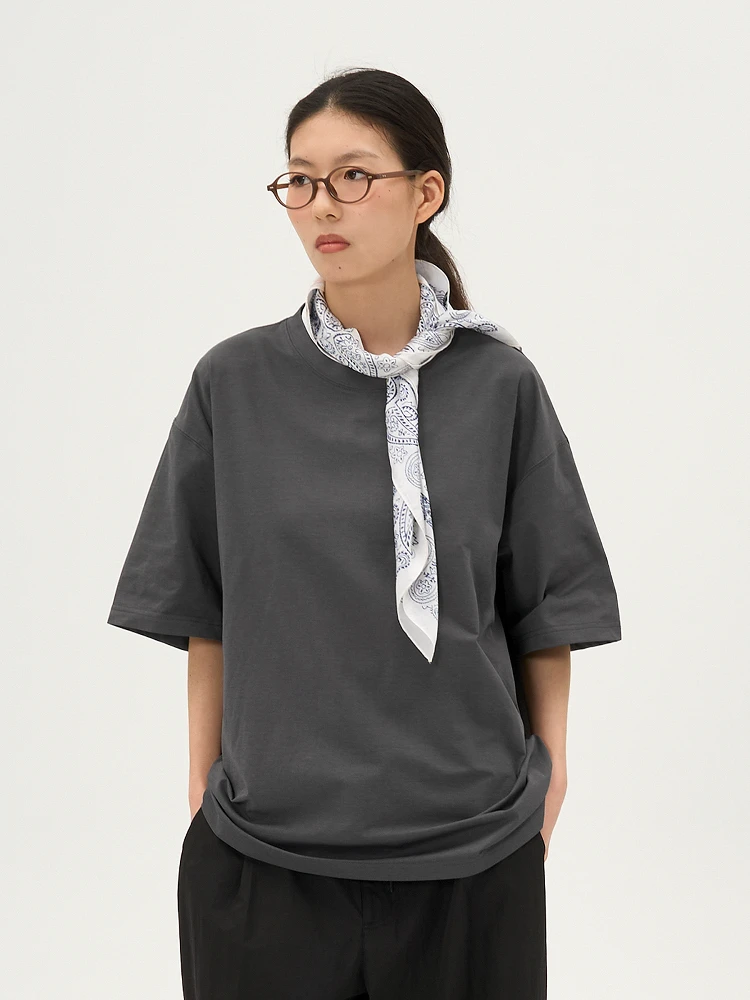 汗をかいても臭わない服：抗菌加工の短袖Tシャツが実現する涼感と快適性