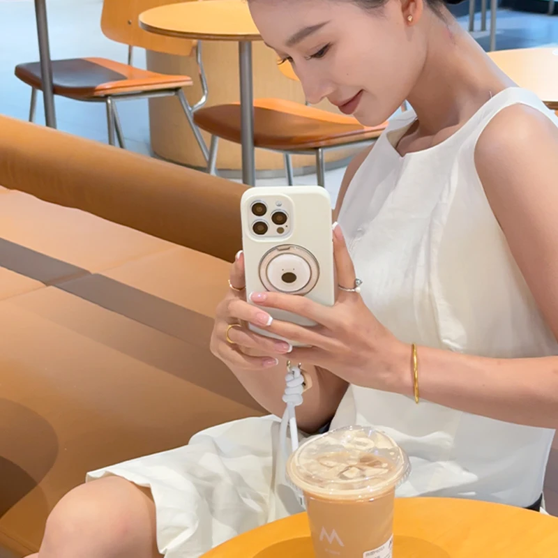 シリコンスマホケースは本当に通気性がいいの？スタンド付きの液体シリコンケースが解決する3つの悩み