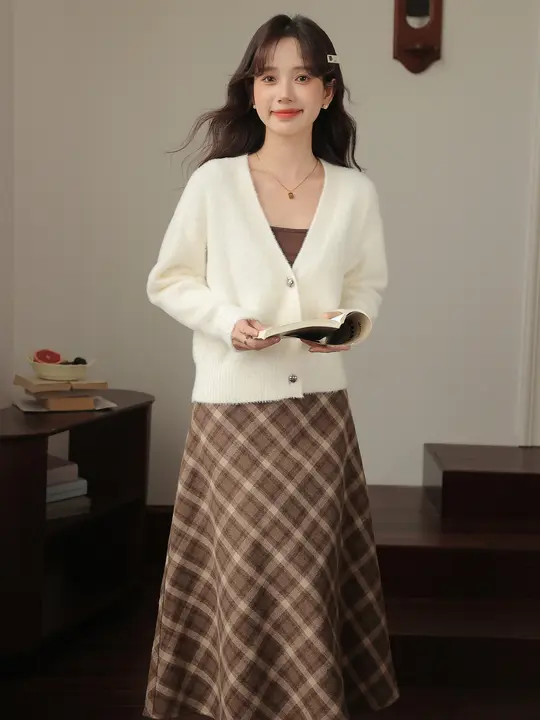 チェック柄のヴィンテージ風ハイウエストスカート【秋冬用・Aライン・ミディ丈】（セットアップ対応）