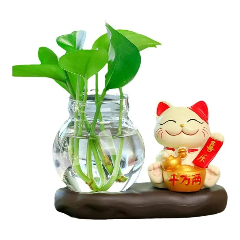 猫を飼う前に買っておくべき「幸運を呼び込む」アイテムは？