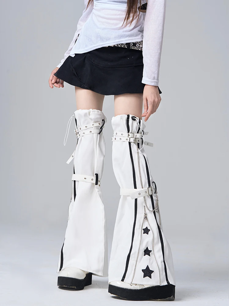 80年代ファッションアイテムとしてのロングストッキング【パンクスタイル・ニーハイ・星柄・レザーアクセント・チェーンデザイン】