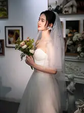 カラフルな蝶モチーフのショートウェディングドレス【フォトプロップス用・花嫁用・ウエディングベール付き】