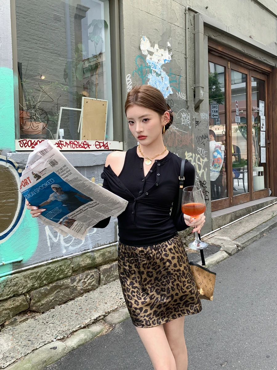 春にぴったりのTシャツ重ね着コーデは、どうやって着るの？