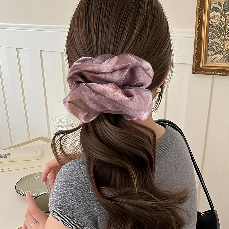 丸顔に見えるヘアアレンジのためのシルバーグレー・梅パウダー・シャンパンカラーヘアゴム
