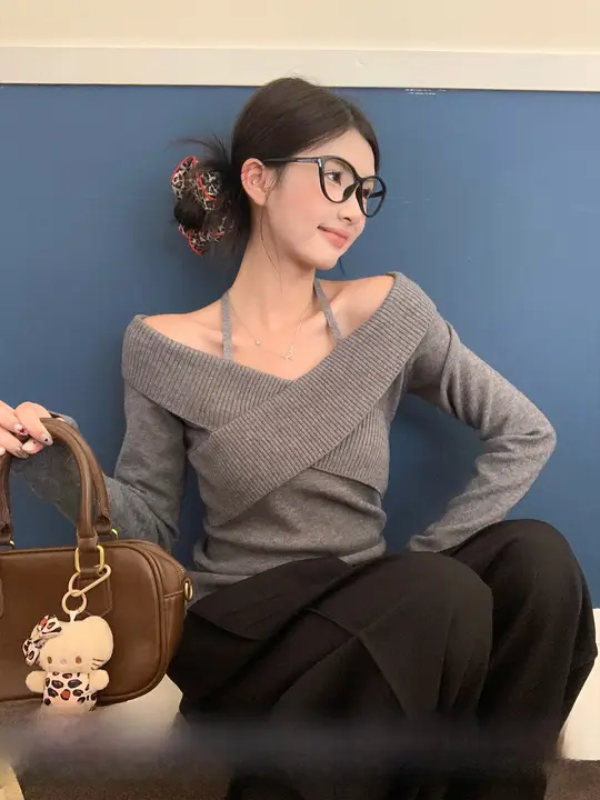オフショルダー Knitトップス【秋冬用・斜め肩デザイン・極上の柔らかさ】