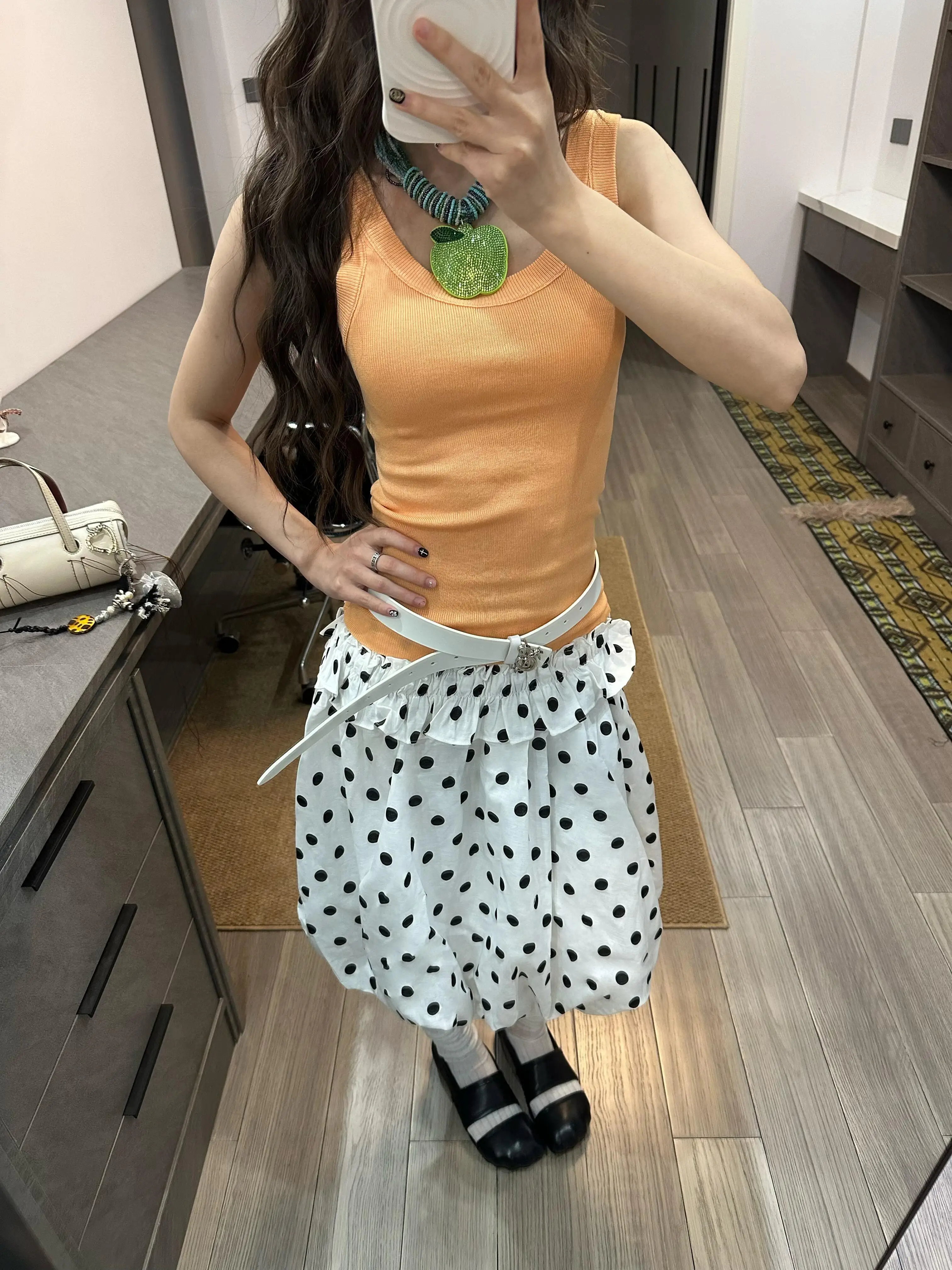ぽっちゃり体型の女性にぴったりな夏のスカートは、どう選ぶ？