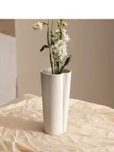 高級感あふれる白色陶磁器のフラワーベース【ローズアレンジメント用・リビング・ダイニングに最適】