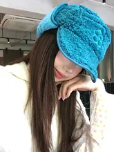 青色の羊毛フリース 花刺繍入り レディース冬用防寒キャップ【耳あて付き・温かい】