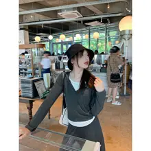 秋季向けカジュアルスタイルの半身スカートとトップスの2点セット（セットアップ対応）