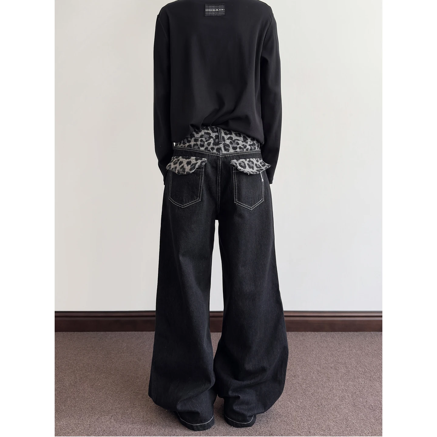 ワイドレッグデニムパンツ：ヒョウ柄の長め丈が実際どうなのか？