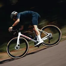 極上の柔らかさ 男性用 ビブショーツ【無痕・機能性・競技用】