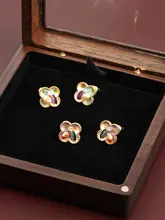 パール風 四葉クローバーイヤリング【春のロマン・滴油デザイン・銅製ゴールドメッキ・S925シルバーピン】