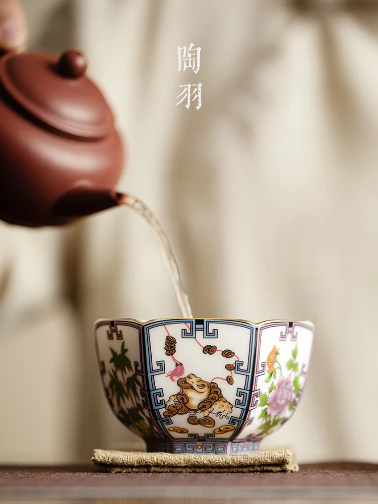 エナメル彩の一人用茶杯：復古風デザインが新たにリニューアルされた理由と特徴