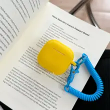 シンプルデザインのイエローとブルーのAirPods用ケース【防摔・全包型・シリコン素材】