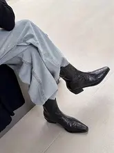 羊皮製の尖ったトゥのチェルシーブーツ【秋冬用・女性・粗いヒール・レトロデザイン・ショートブーツ】