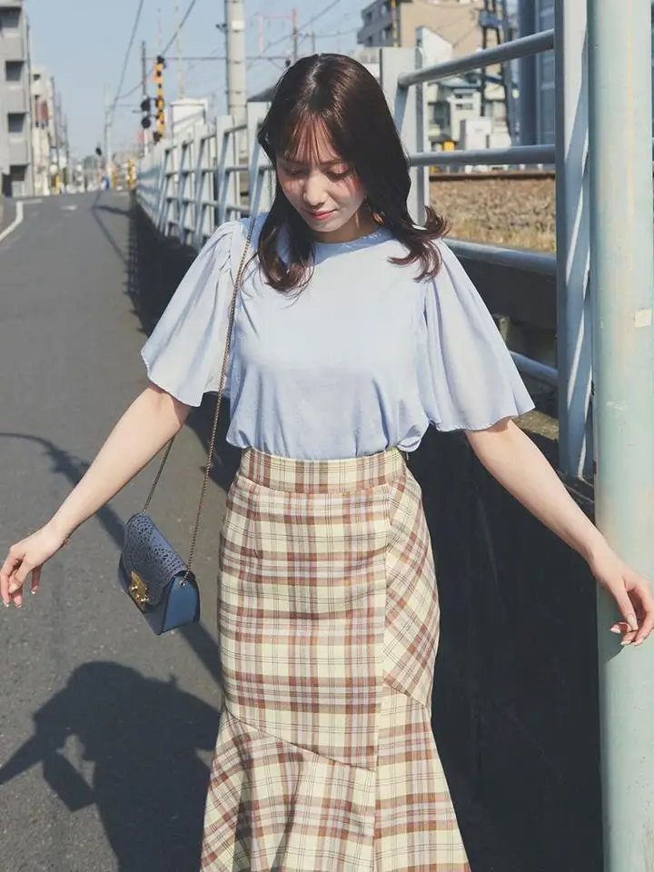 大人可愛い服 50代コーデ 完全ガイド｜バランスと素材の選び方