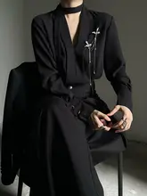 Vネックリボンシャツ【黒白・ユニセックス・クール感】