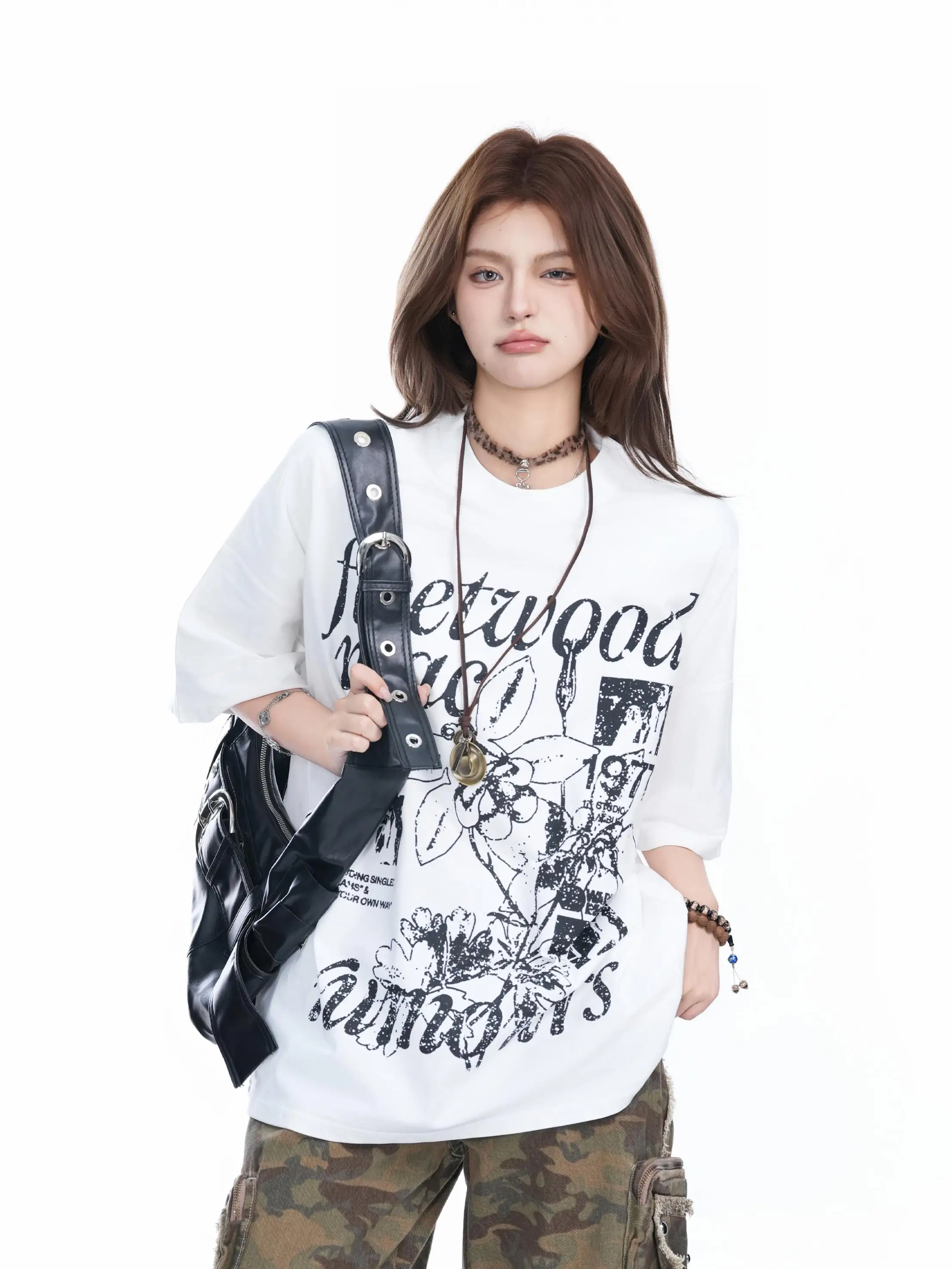 ストリートアートのインスピレーションを着る！レトロなグラフィティTシャツでどうやって日常を彩るの？
