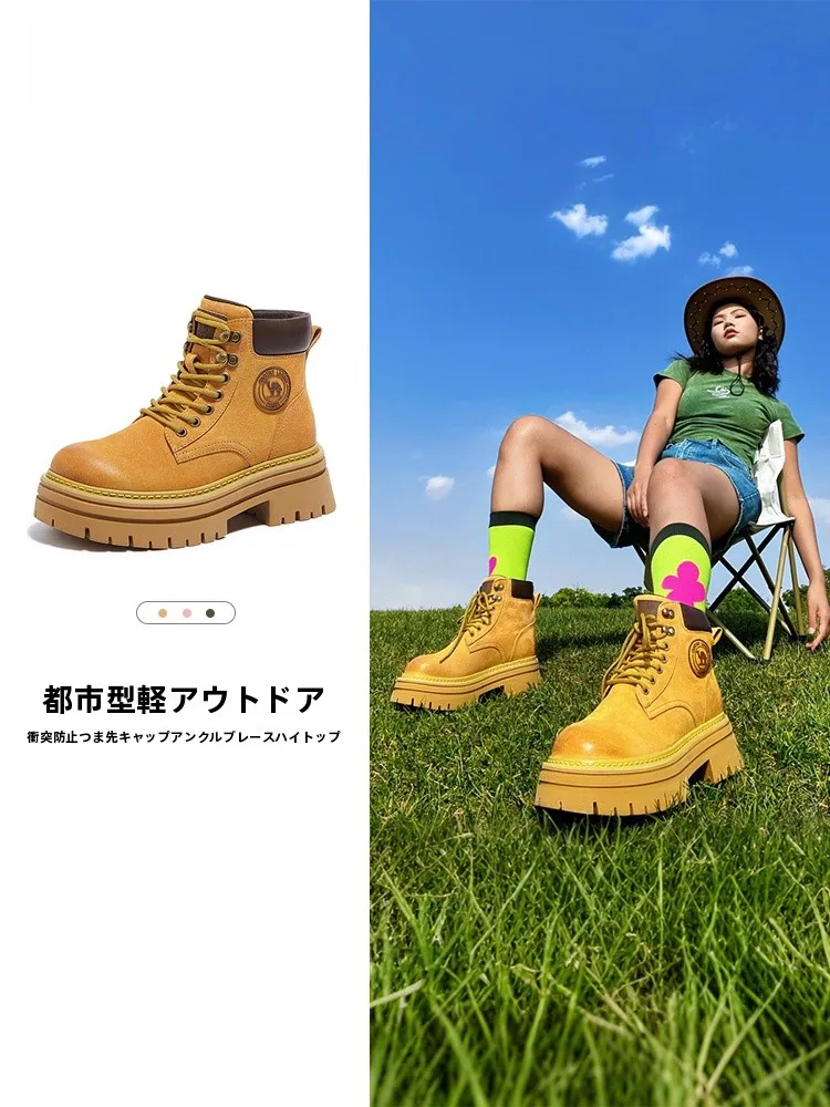 Camel マーチンブーツ：女性用厚底登山靴のバランスと通気性を実証