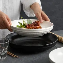 高級感ある洗練されたデザインの陶器製食卓皿【家庭用・軽量・美しい仕上げ】